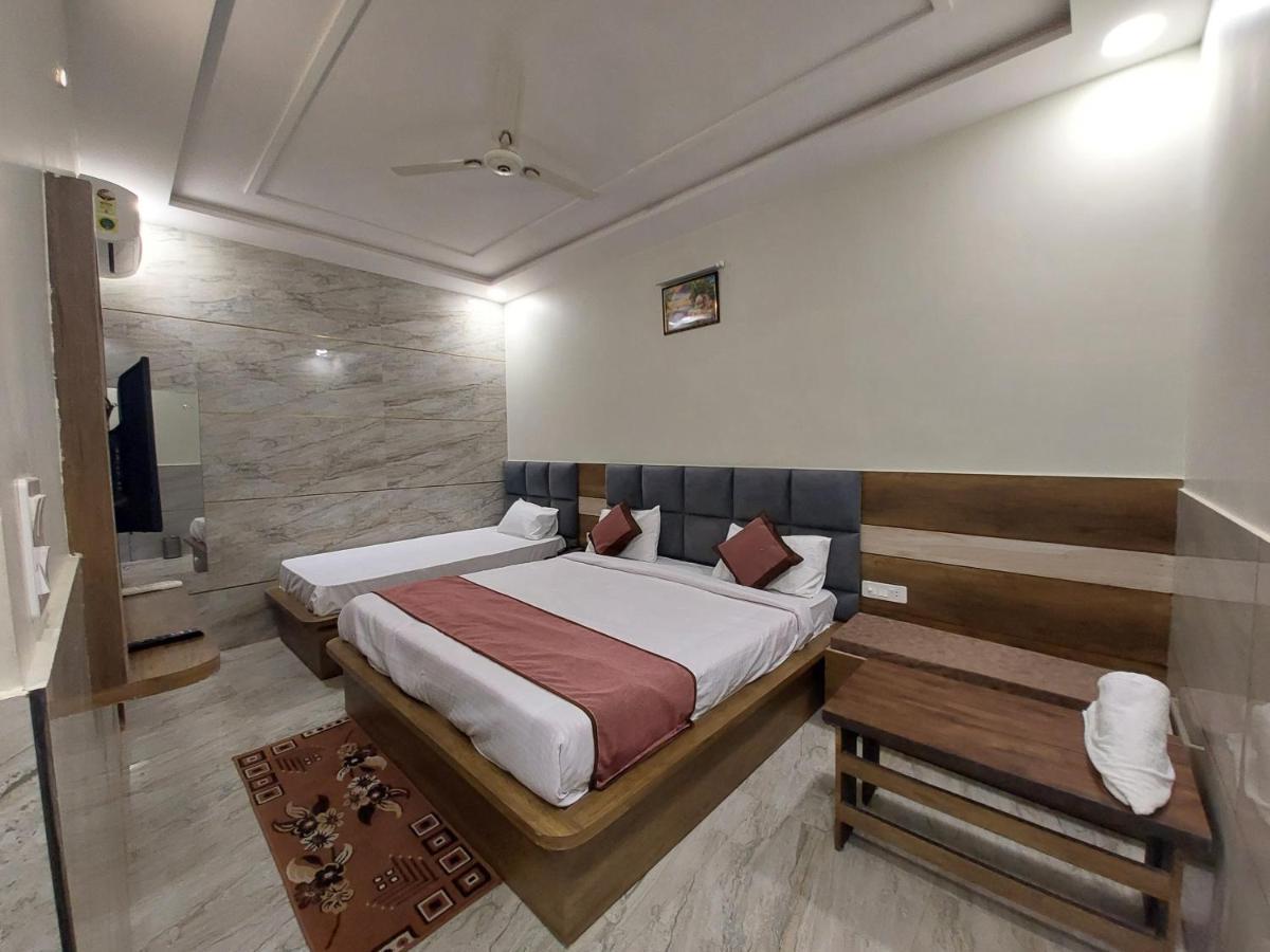 Taj Nice Point Manage By Taj Sunrise Group Agra  Exteriör bild