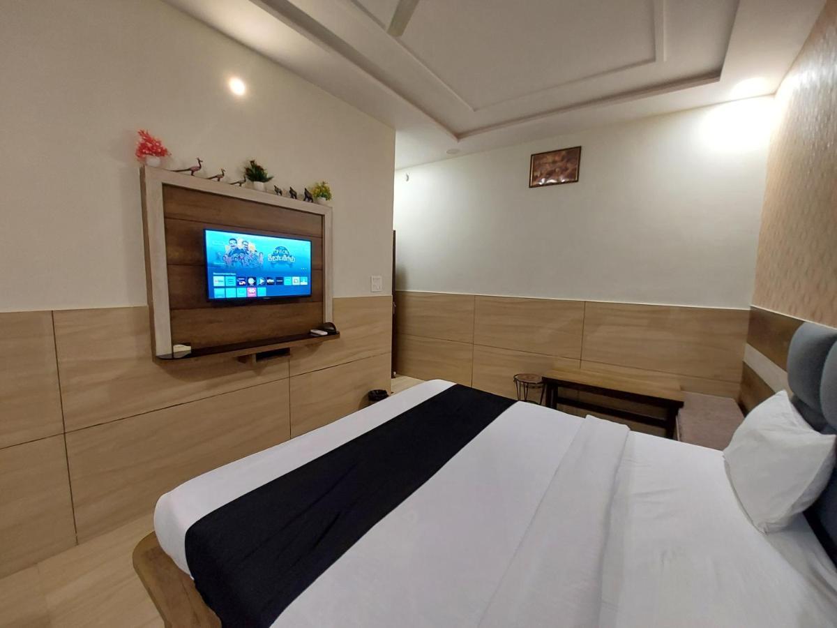 Taj Nice Point Manage By Taj Sunrise Group Agra  Exteriör bild