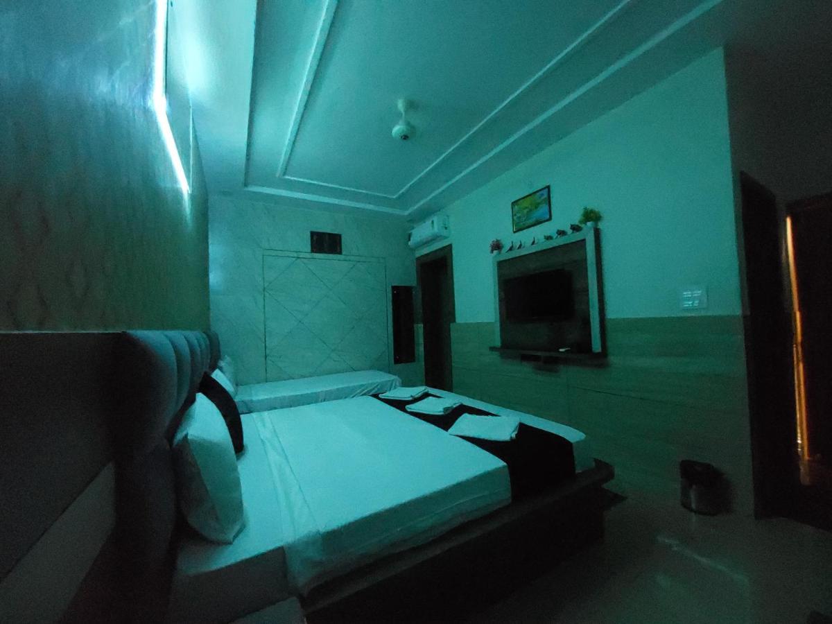 Taj Nice Point Manage By Taj Sunrise Group Agra  Exteriör bild