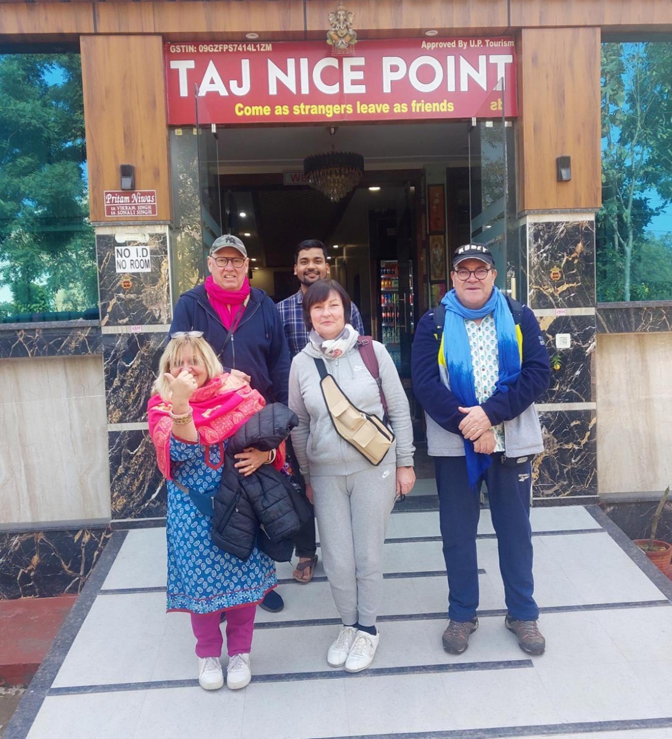 Taj Nice Point Manage By Taj Sunrise Group Agra  Exteriör bild