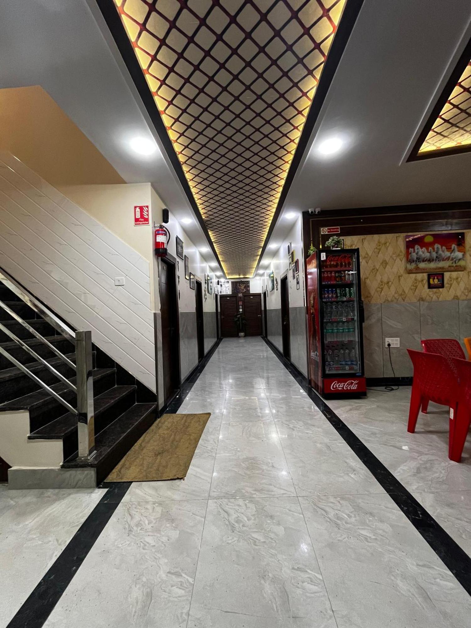 Taj Nice Point Manage By Taj Sunrise Group Agra  Exteriör bild