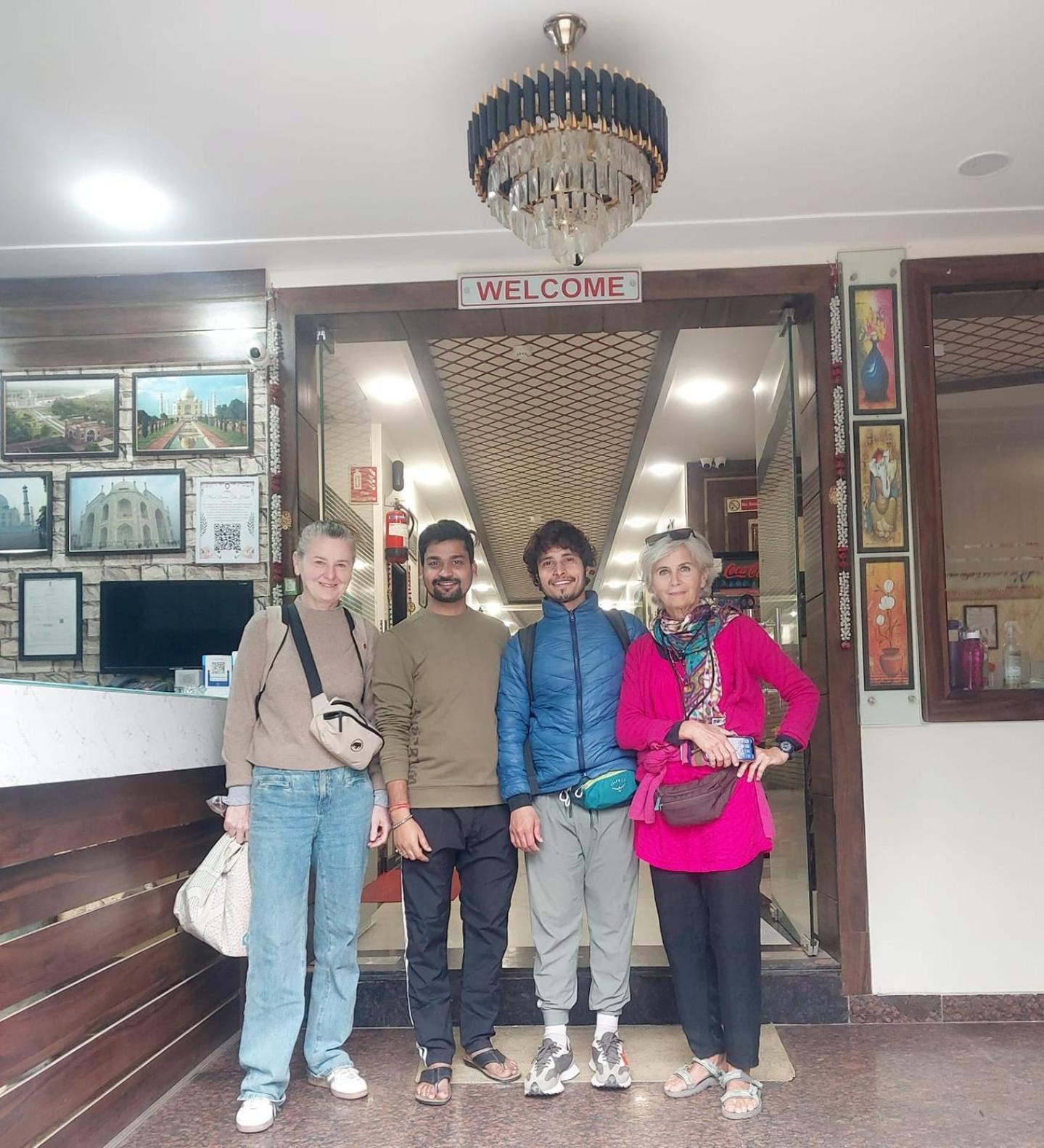 Taj Nice Point Manage By Taj Sunrise Group Agra  Exteriör bild