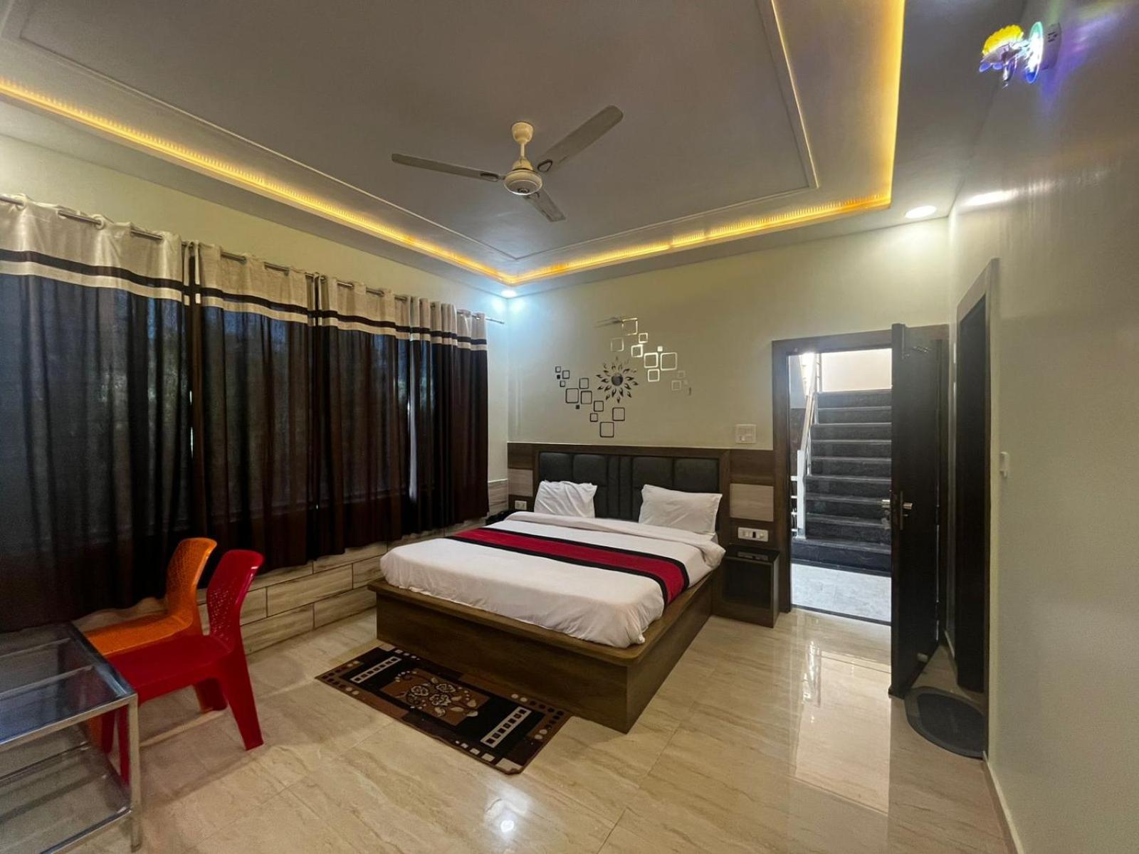 Taj Nice Point Manage By Taj Sunrise Group Agra  Exteriör bild